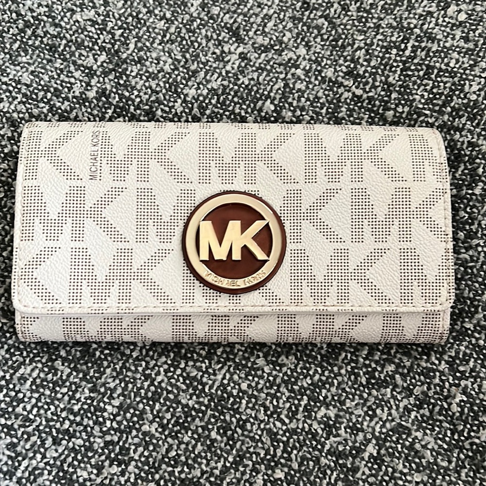 Michael Kors wallet